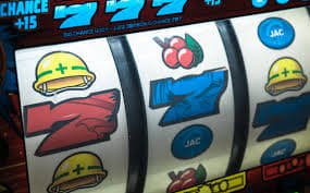 Red Tiger slot game interface on ligasga showing reels, balance display, and spin controls